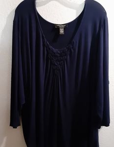 Cable & Gauge Woman navy blue blouse